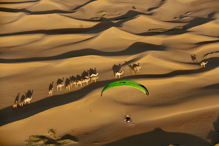 Karen Skinner paramotor Dubai Karen Skinner paramotor Dubai