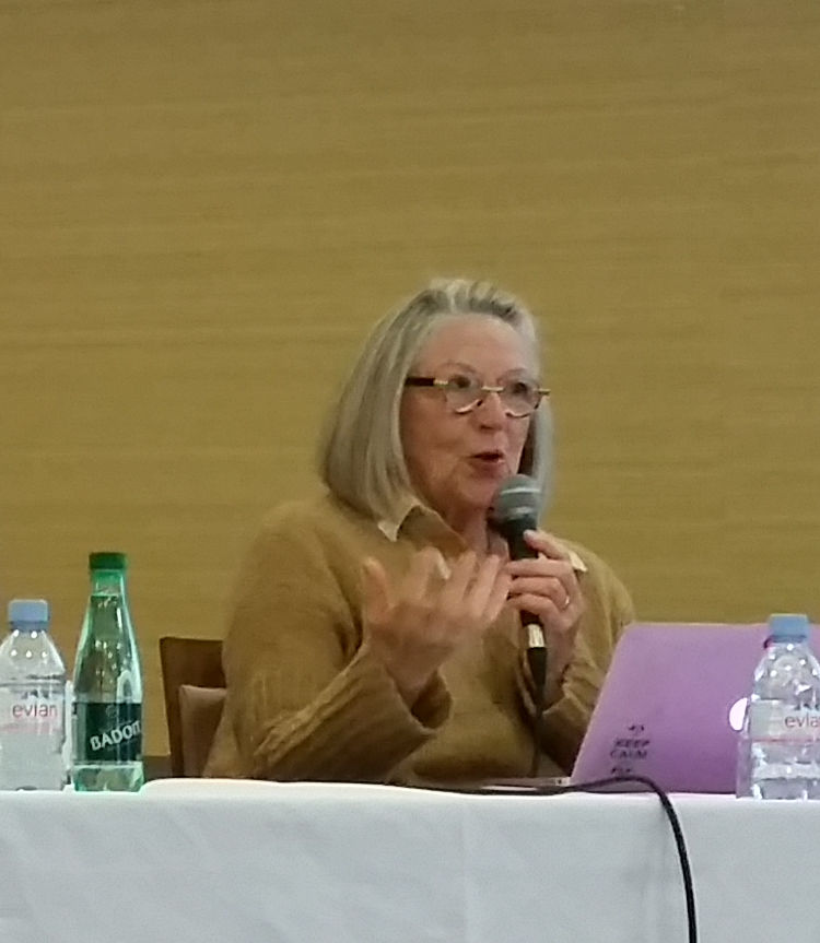 Gill Rayner Reporting on Records Gill Rayner Reporting on Records