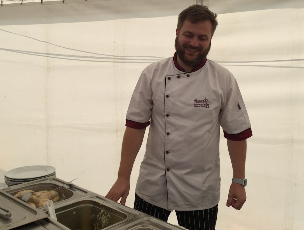 Caterrer Caterer