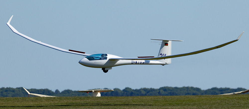 Michael Sommer landing at Terlat photo Arjan Vrieze Michael Sommer landing at Terlat photo Arjan Vrieze